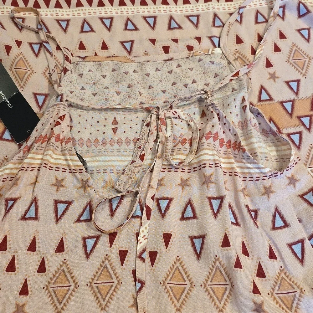 Lulu's Geometric Print Maxi Dress in Pink and Brown. Size XS. NWT